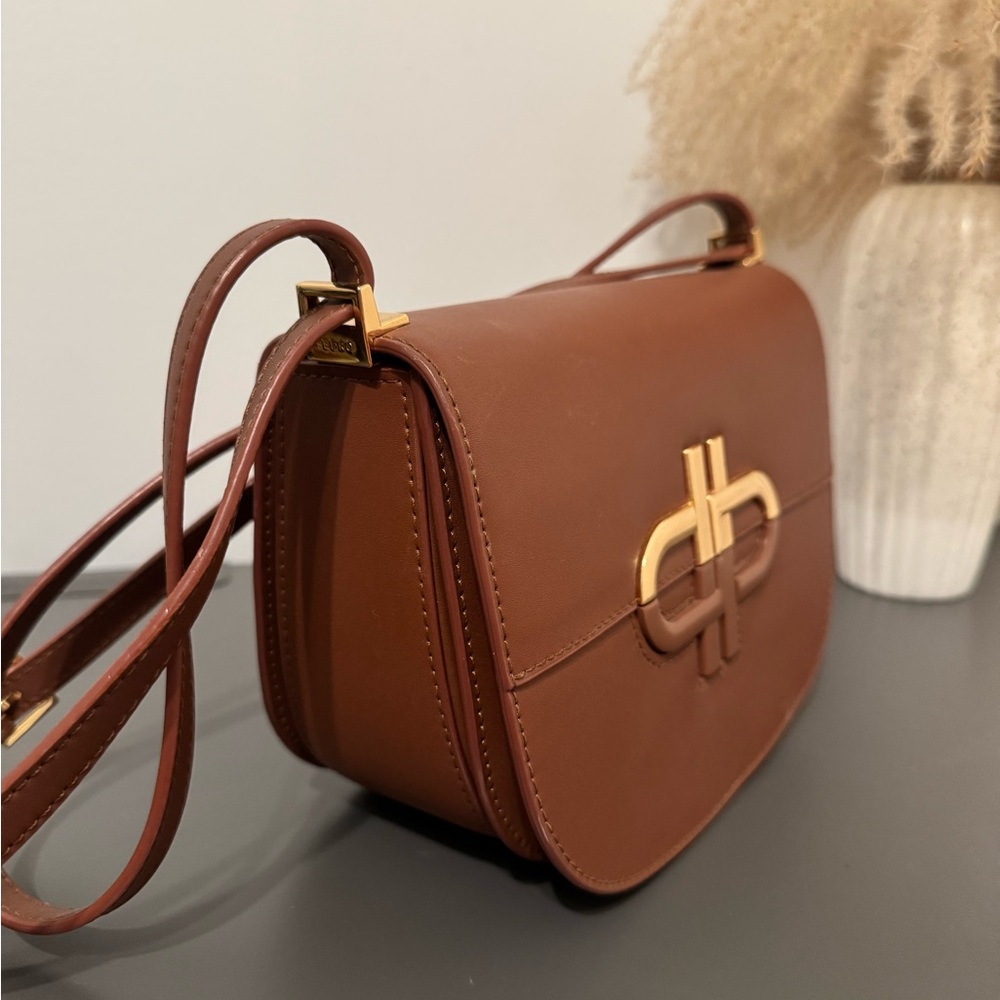 Pedro Elegant Tan Crossbody Bag - Picture 8 of 9
